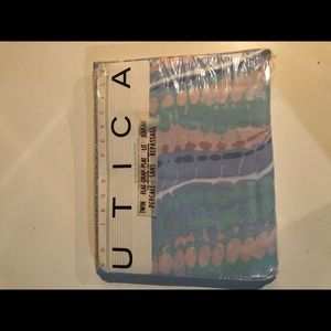 Twin sheet